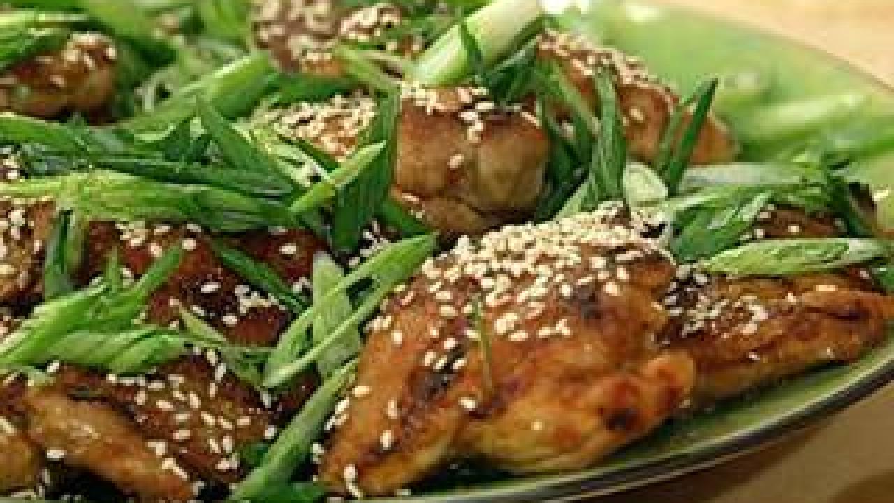 Korean Barbecue Chicken Thigh Sliders Rachael Ray Show