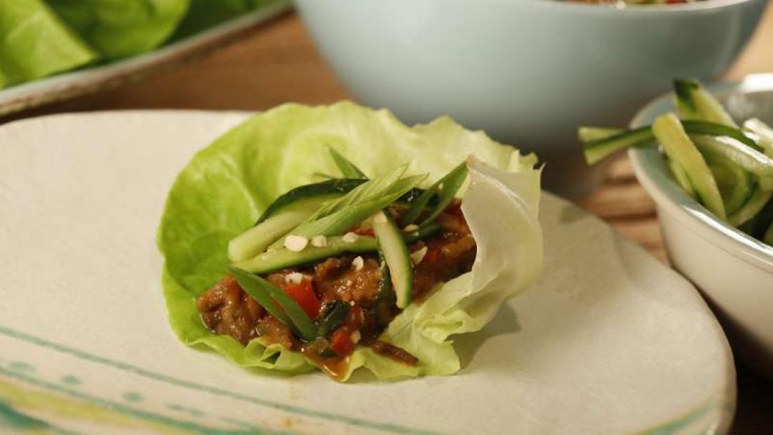 Chicken Pepper and Basil Lettuce Cups with Thai BBQ Sauce