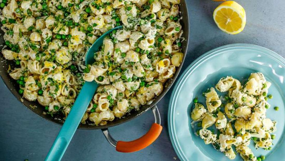 Pasta with Ricotta and Peas | Recipe - Rachael Ray Show