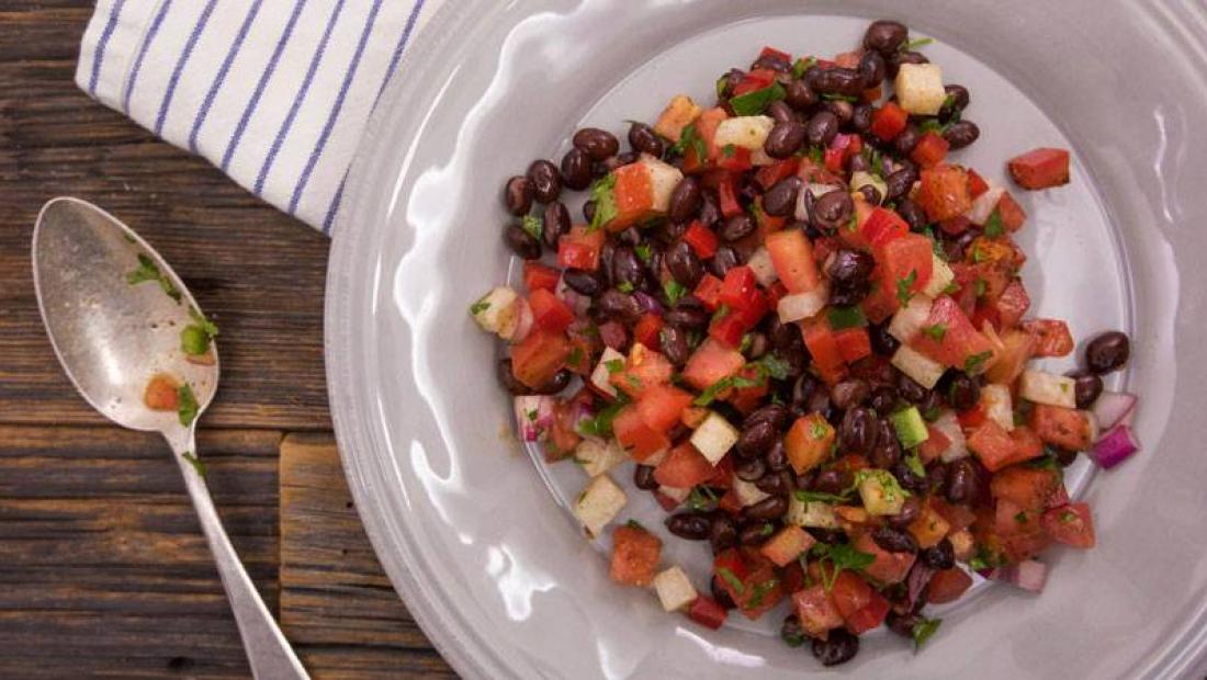 Fast And Fresh Black Bean Salad With Peppers Tomato And Jicama Rachael Ray Show
