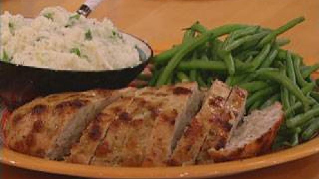 Turkey Stuffin Meatloaf With Scallion Mashed Potatoes And Gravy Rachael Ray Show