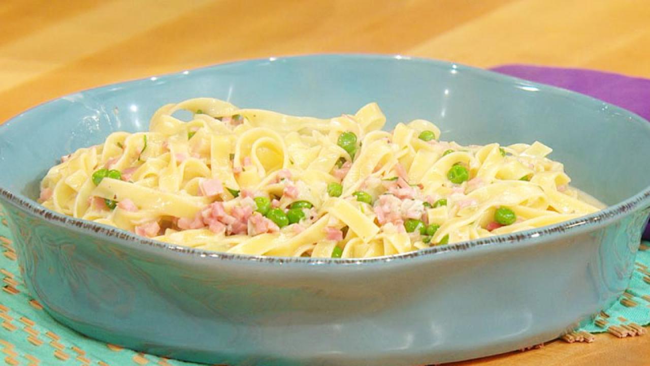Egg Tagliatelle With Ham And Peas Rachael Ray Show