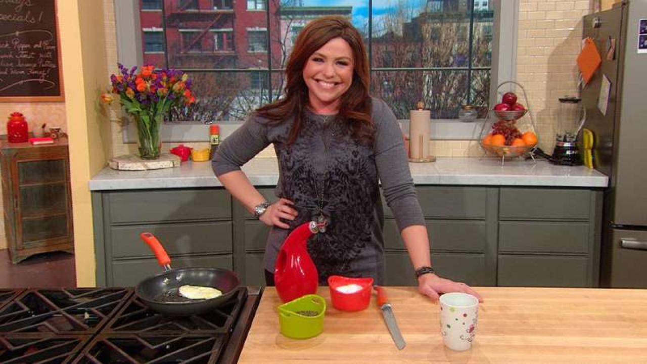 Rachael S Mailbag Perfect Fried Eggs Rachael Ray Show   02bf1a8bb2a792e32a8b9d57c293b349 