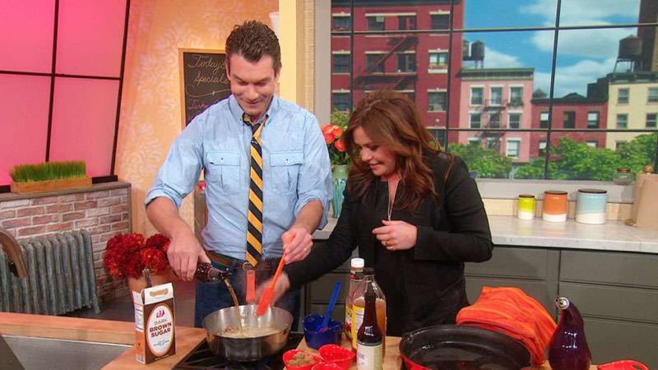 Jerry O'Connell Crashes Rach's Burger Night | Rachael Ray Show