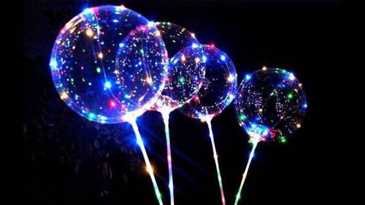 lights on balloons