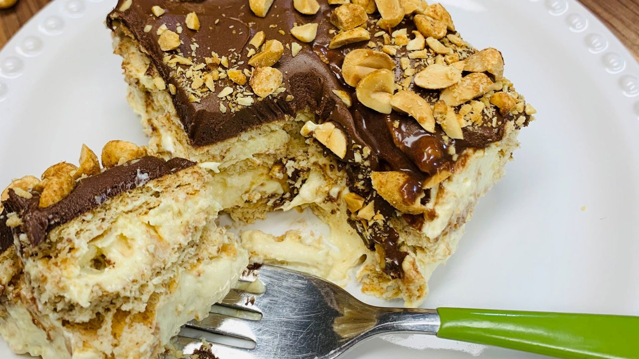 Portillo's Catering - Chocolate Eclair Cake - Order Online