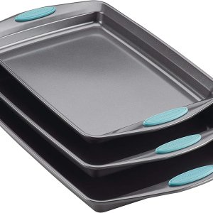 https://www.rachaelrayshow.com/sites/default/files/styles/300x300/public/images/2022-10/rachael-ray-bakeware-set.jpg?h=9f1f8689&itok=6NrvHHga