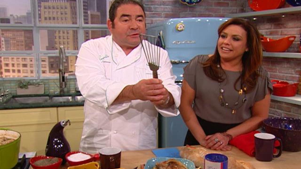 https://www.rachaelrayshow.com/sites/default/files/styles/video_1280x720/public/images/2012-11/1749985694001_1943085074001_1351214067-6028-Emeril-Essentials.jpg?itok=YLNiduZW