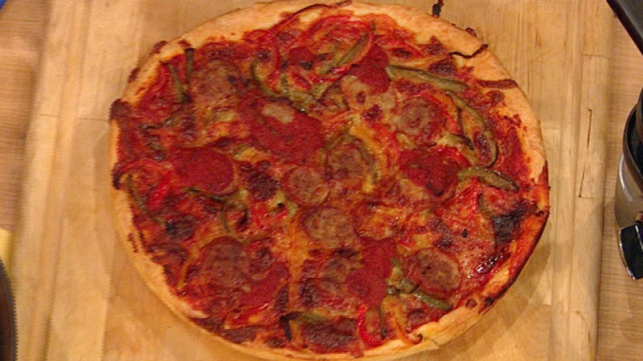 Hot Sausage Cast-Iron Skillet Pan Pizza Recipe, Rachael Ray