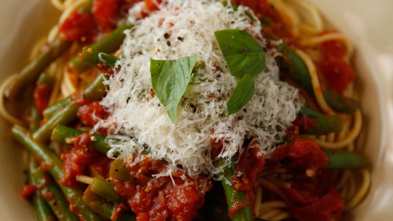 Buddy Valastro’s Pasta With Tomatoes And Green Beans Recipe Rachael Ray Show