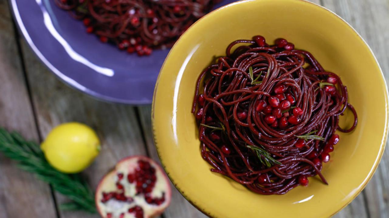 Chianti-Glazed Spaghetti or Linguini with Rosemary and Pecorino | Recipe -  Rachael Ray Show