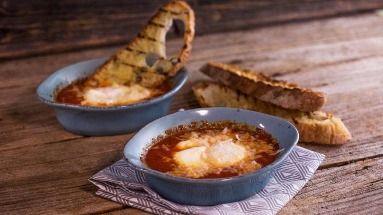 Scott Conant's Eggs in Purgatory | Recipe - Rachael Ray Show