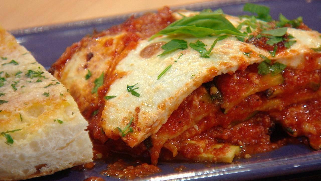 Zucchini Parm And Garlic Bread | Recipe - Rachael Ray Show