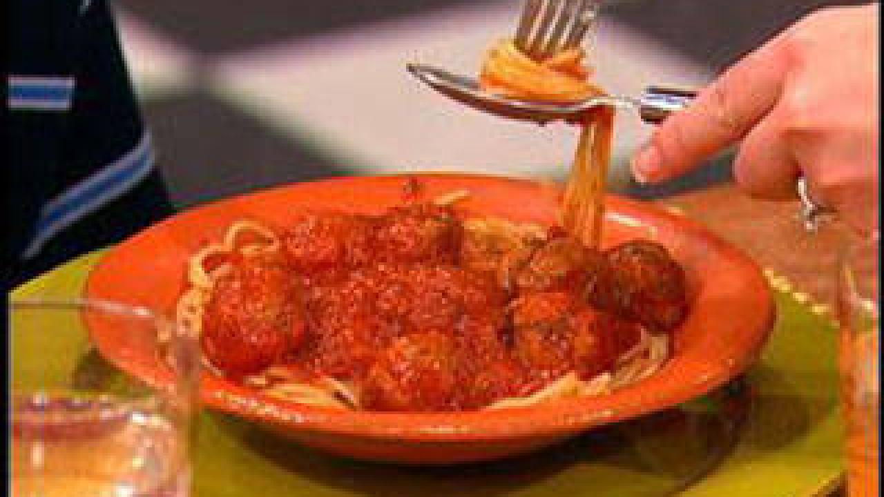 The Ultimate Spaghetti And Meatballs Supper Recipe Rachael Ray Show