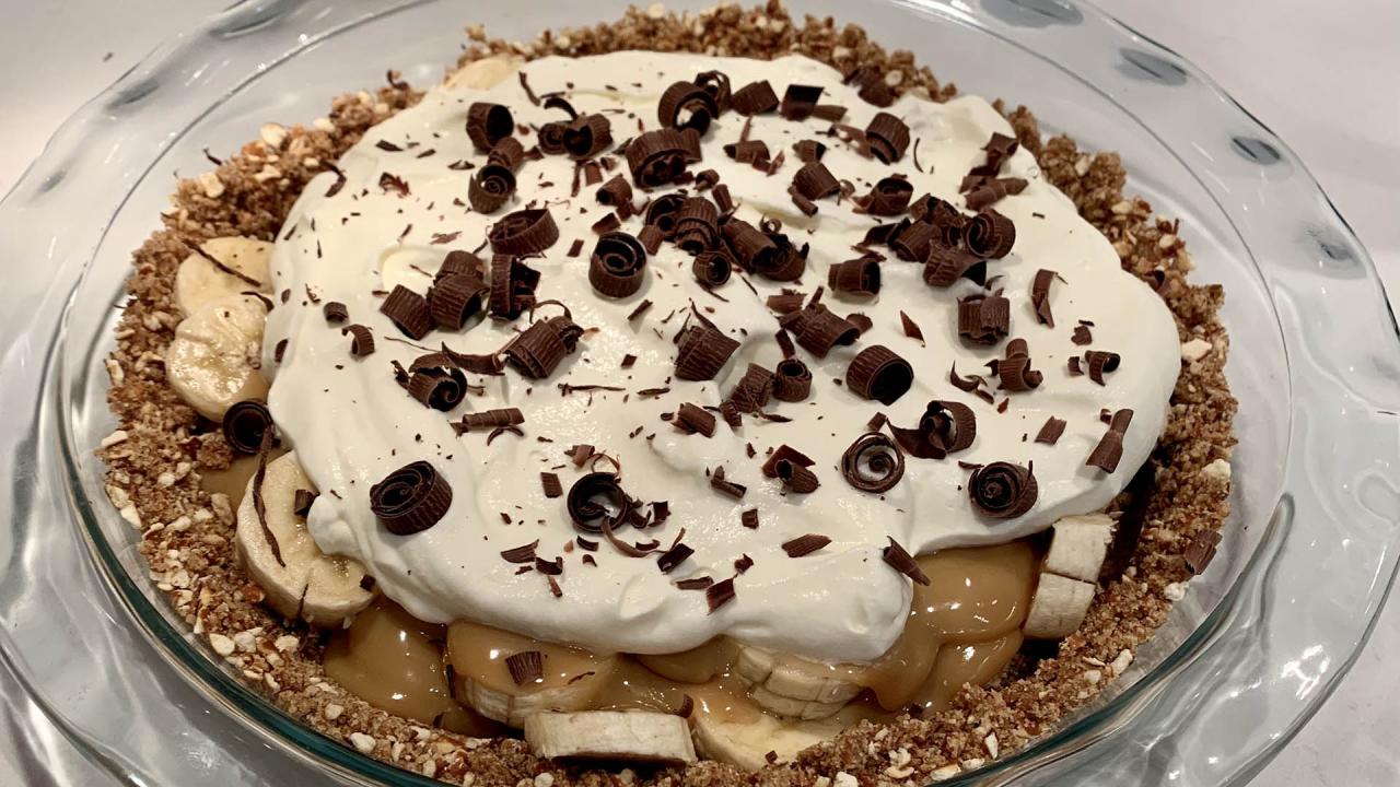 How To Make Banoffee Pie (Banana Toffee Pie) With Pretzel Crust | No ...