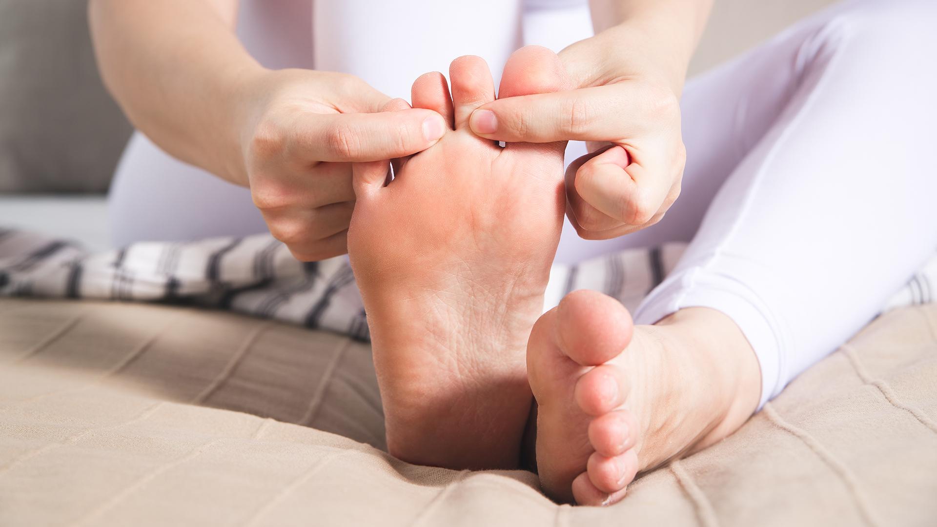 toe massage